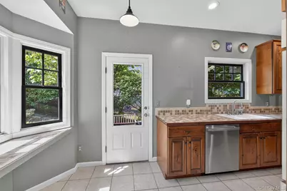708 Kossuth Place, Peekskill, NY 10566 - Photo 12