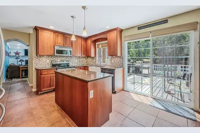 28 Artist Lake Boulevard, Middle Island, NY 11953 - Photo 10