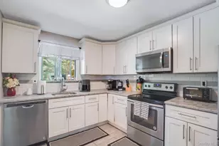 9 Heritage Dr, Harriman, NY 10926 - Photo 4