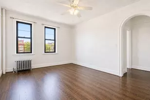 700 Oakland Pl, Bronx, NY 10457 - Photo 1
