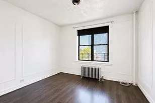 700 Oakland Pl, Bronx, NY 10457 - Photo 16