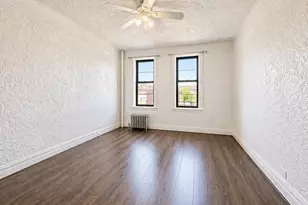 700 Oakland Pl, Bronx, NY 10457 - Photo 2