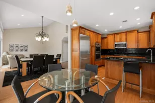 283 Altessa Blvd, Melville, NY 11747 - Photo 4