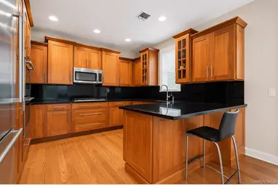 283 Altessa Boulevard, Melville, NY 11747 - Photo 6