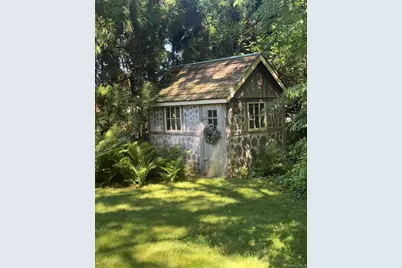 201 Miller Place Road, Miller Place, NY 11764 - Photo 28