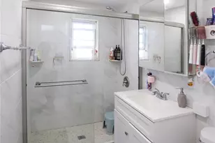 109 Old Oak Ln, Levittown, NY 11756 - Photo 14