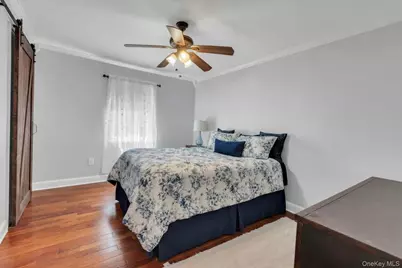 52 Elmhurst Avenue, Medford, NY 11763 - Photo 26