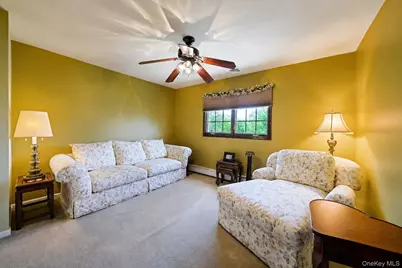 3720 Farmedge Court, Bethpage, NY 11714 - Photo 16