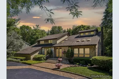 8 Deanna Court, Dix Hills, NY 11746 - Photo 2