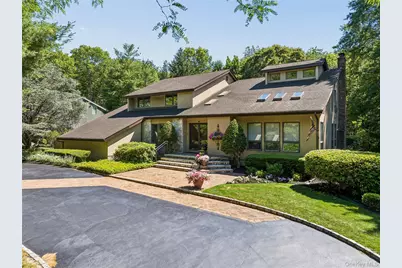 8 Deanna Court, Dix Hills, NY 11746 - Photo 1