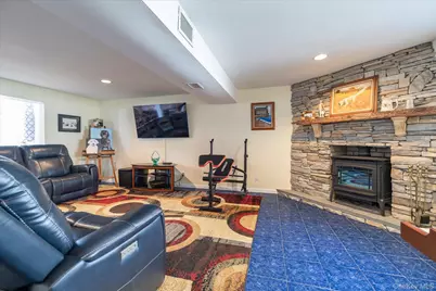 165 Elaine Drive, Oceanside, NY 11572 - Photo 28