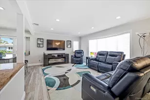 165 Elaine Dr, Oceanside, NY 11572 - Photo 14