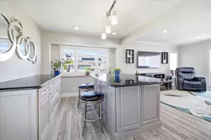 165 Elaine Dr, Oceanside, NY 11572 - Photo 12