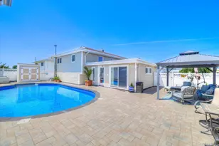 165 Elaine Dr, Oceanside, NY 11572 - Photo 4