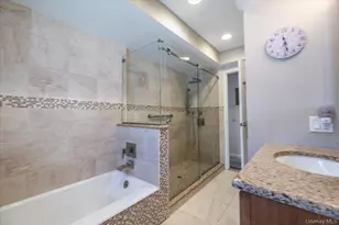 165 Elaine Dr, Oceanside, NY 11572 - Photo 16