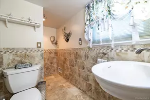 165 Elaine Dr, Oceanside, NY 11572 - Photo 24