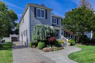 71 Shepherd St, Rockville Centre, NY 11570 - Photo 2