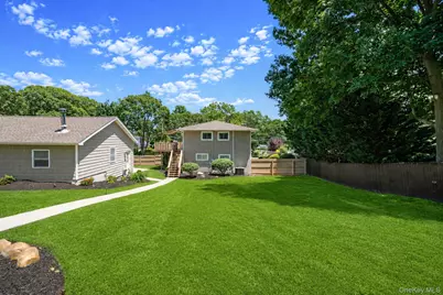 34 Leeds Boulevard, Farmingville, NY 11738 - Photo 8