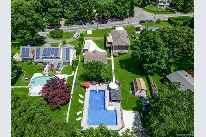 34 Leeds Boulevard, Farmingville, NY 11738 - Photo 2