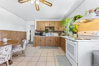 31 Howard Avenue #2, White Plains, NY 10605 - Photo 8