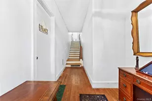31 Howard Ave, White Plains, NY 10605 - Photo 4