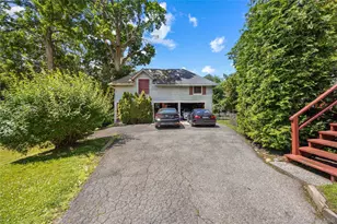 31 Howard Ave, White Plains, NY 10605 - Photo 12