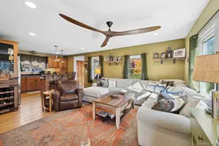 790 Peconic Bay Blvd, Jamesport, NY 11901 - Photo 6
