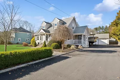 790 Peconic Bay Boulevard, Jamesport, NY 11901 - Photo 2