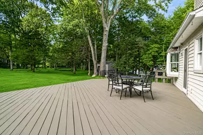 93 N Country Road, Shoreham, NY 11786 - Photo 32