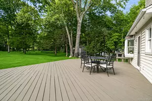 93 N Country Rd, Shoreham, NY 11786 - Photo 32