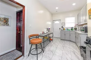 104-21 Lefferts Blvd, Richmond Hill, NY 11419 - Photo 8
