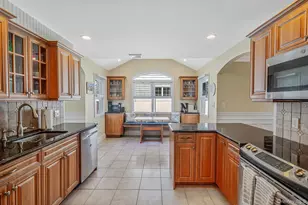 18 Ludlow Wy, Oakdale, NY 11769 - Photo 14