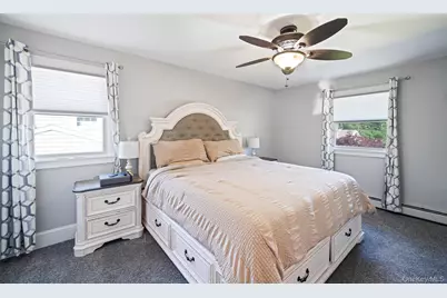 18 Ludlow Way, Oakdale, NY 11769 - Photo 24