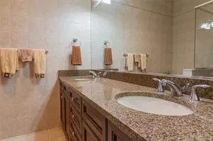 115 Autumn Dr, Plainview, NY 11803 - Photo 12