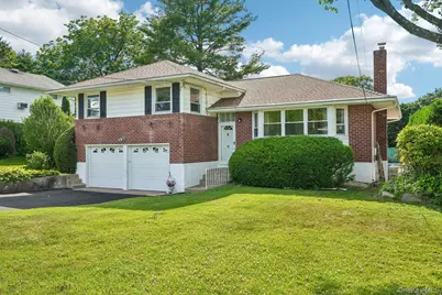 11 Lenroc Drive, White Plains, NY 10607 - Photo 2
