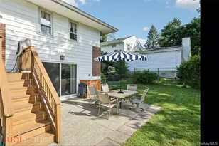 11 Lenroc Dr, White Plains, NY 10607 - Photo 20