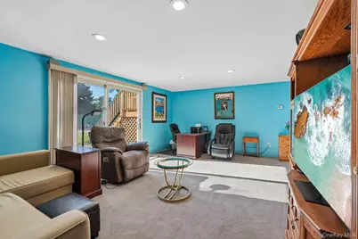11 Lenroc Drive, White Plains, NY 10607 - Photo 18