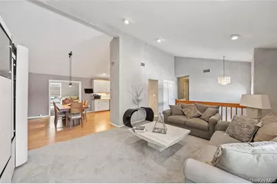 20 Mountainview Avenue, Airmont, NY 10901 - Photo 8