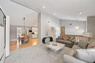 20 Mountain View Ave, Airmont, NY 10901 - Photo 8