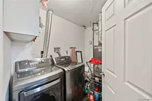 20 Mountain View Ave, Airmont, NY 10901 - Photo 34