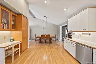 20 Mountain View Ave, Airmont, NY 10901 - Photo 14
