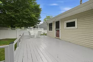1270 Dahlia Ln, Wantagh, NY 11793 - Photo 34
