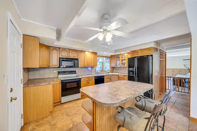 358 Holbrook Road, Ronkonkoma, NY 11779 - Photo 14