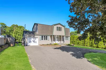 358 Holbrook Road, Ronkonkoma, NY 11779 - Photo 2