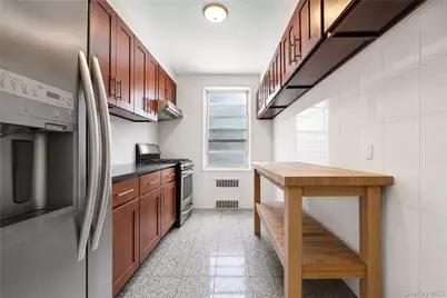 27-10 Parsons Boulevard #4B, Flushing, NY 11354 - Photo 8