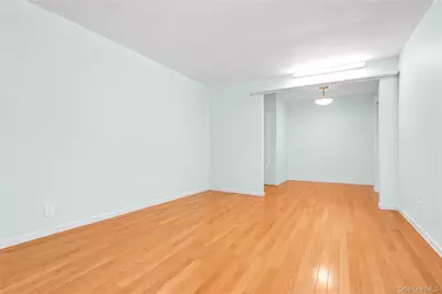 27-10 Parsons Boulevard #4B, Flushing, NY 11354 - Photo 2
