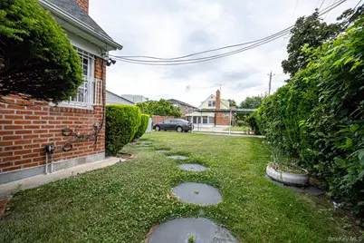 101-05 24th Avenue, East Elmhurst, NY 11369 - Photo 6