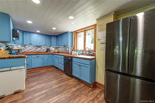 38 Pleasure Dr, Flanders, NY 11901 - Photo 14