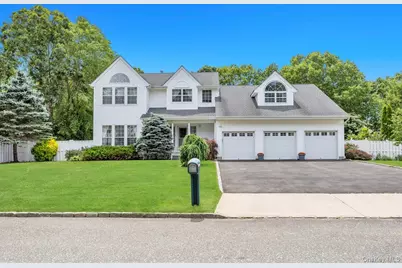 6 Hancock Court, South Setauket, NY 11720 - Photo 2