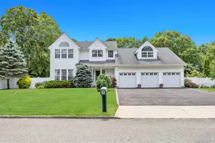 6 Hancock Ct, South Setauket, NY 11720 - Photo 2